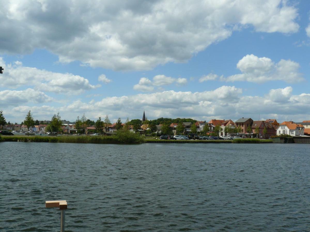 kleines Ferienhaus am Feldrand Malchow  Exterior foto