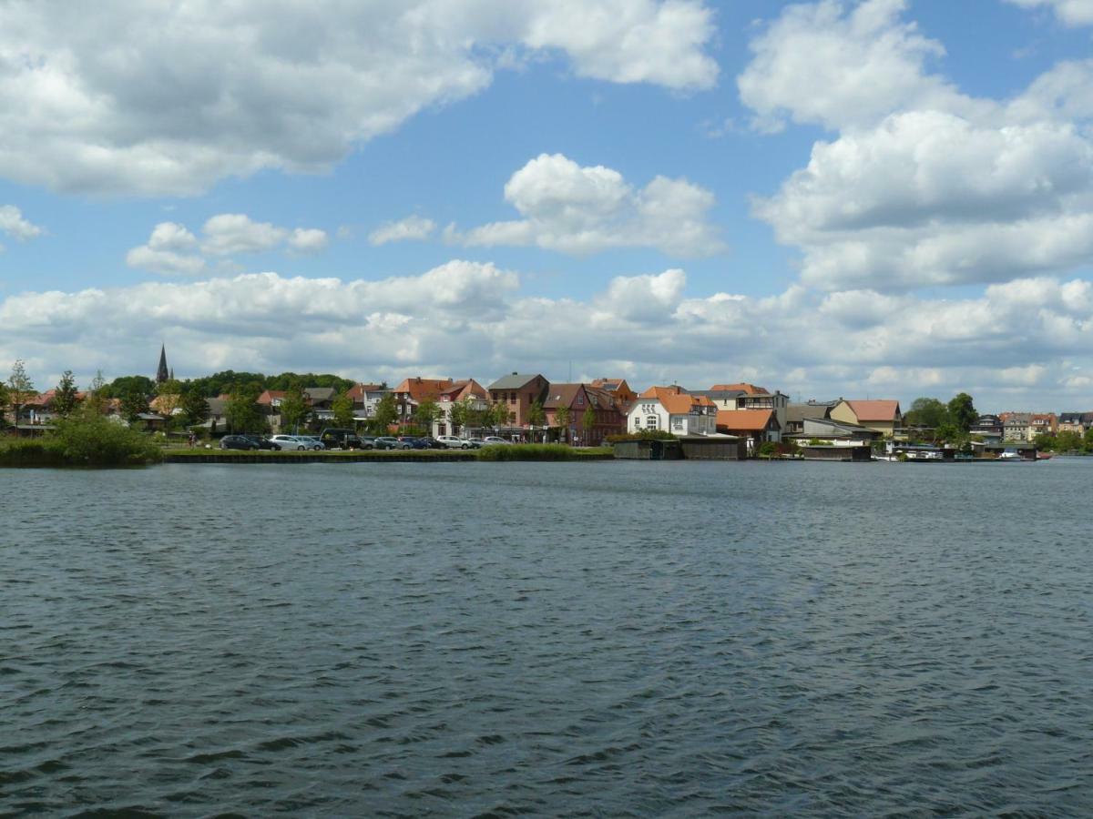 kleines Ferienhaus am Feldrand Malchow  Exterior foto